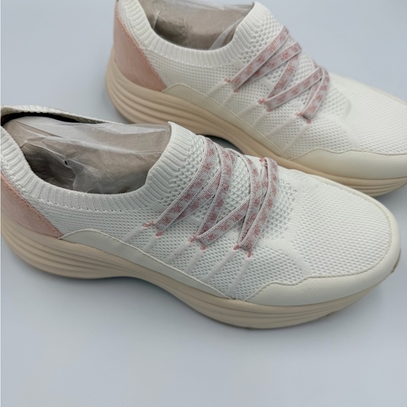 Pact Women's Cream Sneakers - Picture 4 of 5